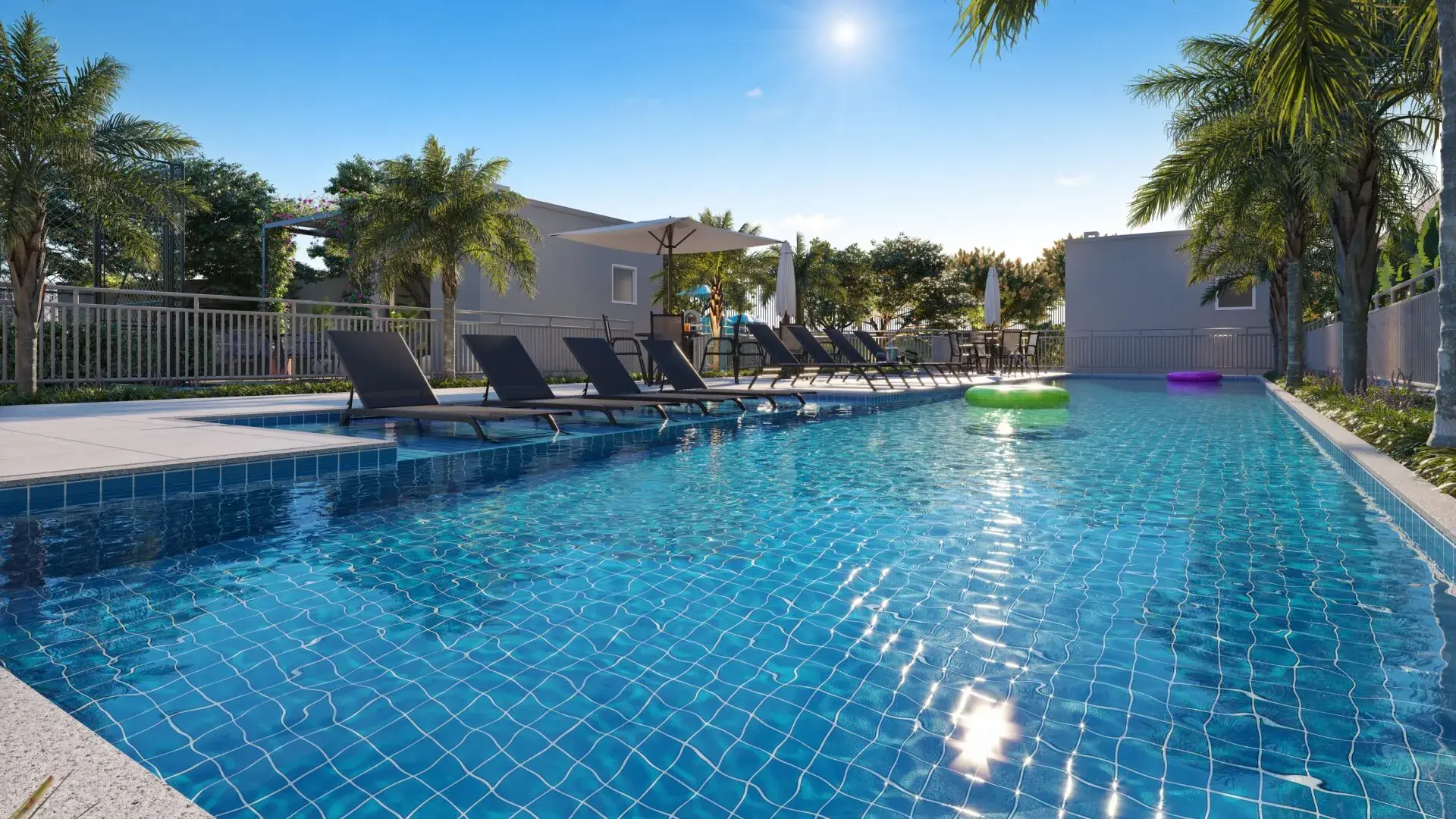 Piscina adulto com deck molhado do Cores da Mata Mangará, em Campinas